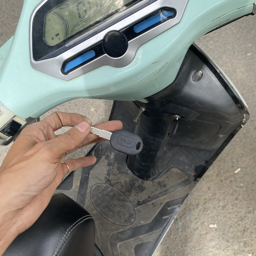 Đánh chìa khóa xe máy điện chìa phay bao nhiêu tiền