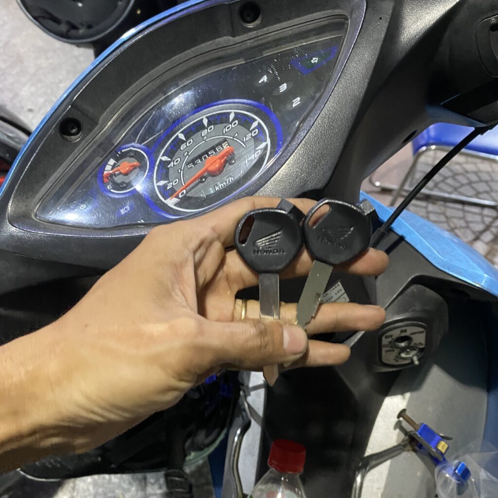 Đánh chìa khóa xe Wave bị mất chìa khóa Thợ làm chìa khóa xe máy