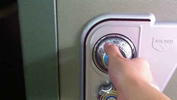 sửa khóa két sắt hòa phát
