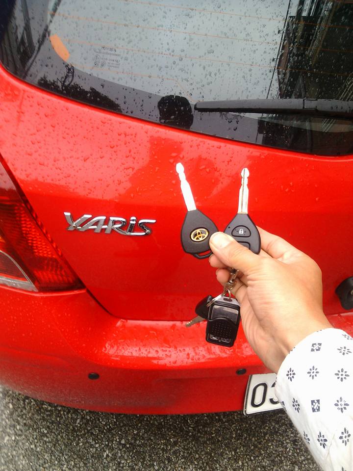 lam-chia-khoa-toyota-yaris-2-nut
