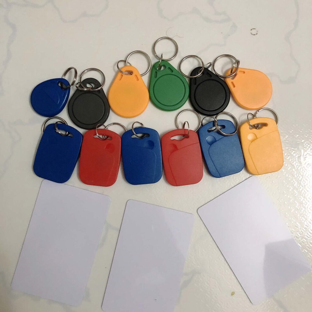 Làm thẻ từ nhiều màu sắc phong thủy Copy sao chép thẻ từ