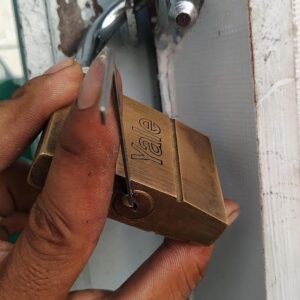 đánh chìa khóa xe ô tô xe hơi