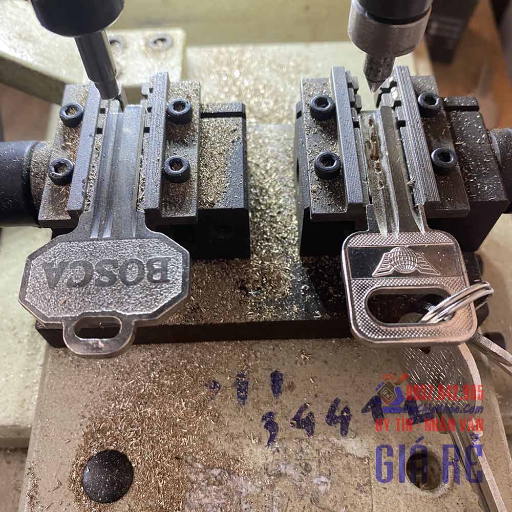 Đánh chìa khóa nhà ở đâu Làm chìa khóa nhà giá bao nhiêu tiền